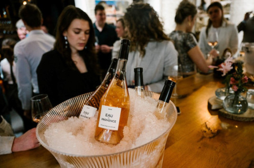 DE POPULARITEIT VAN FRANSE PROVENCE ROSÉ BLIJFT ONVERMINDERD HOOG IN NEDERLAND